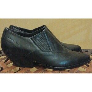 vince. Black Leather Eagan Western Ankle Boots Size 6.5